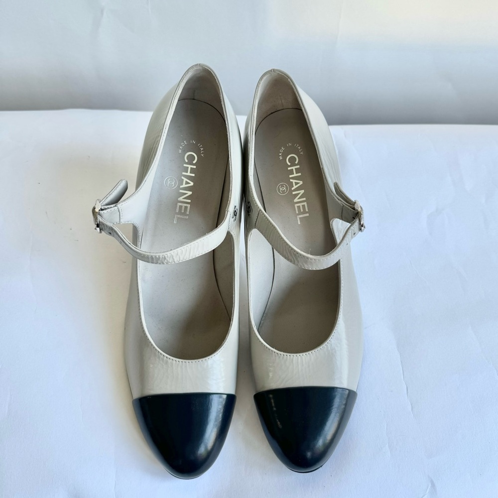 CHANEL Women’s Grey & Black Mary Jane Heels